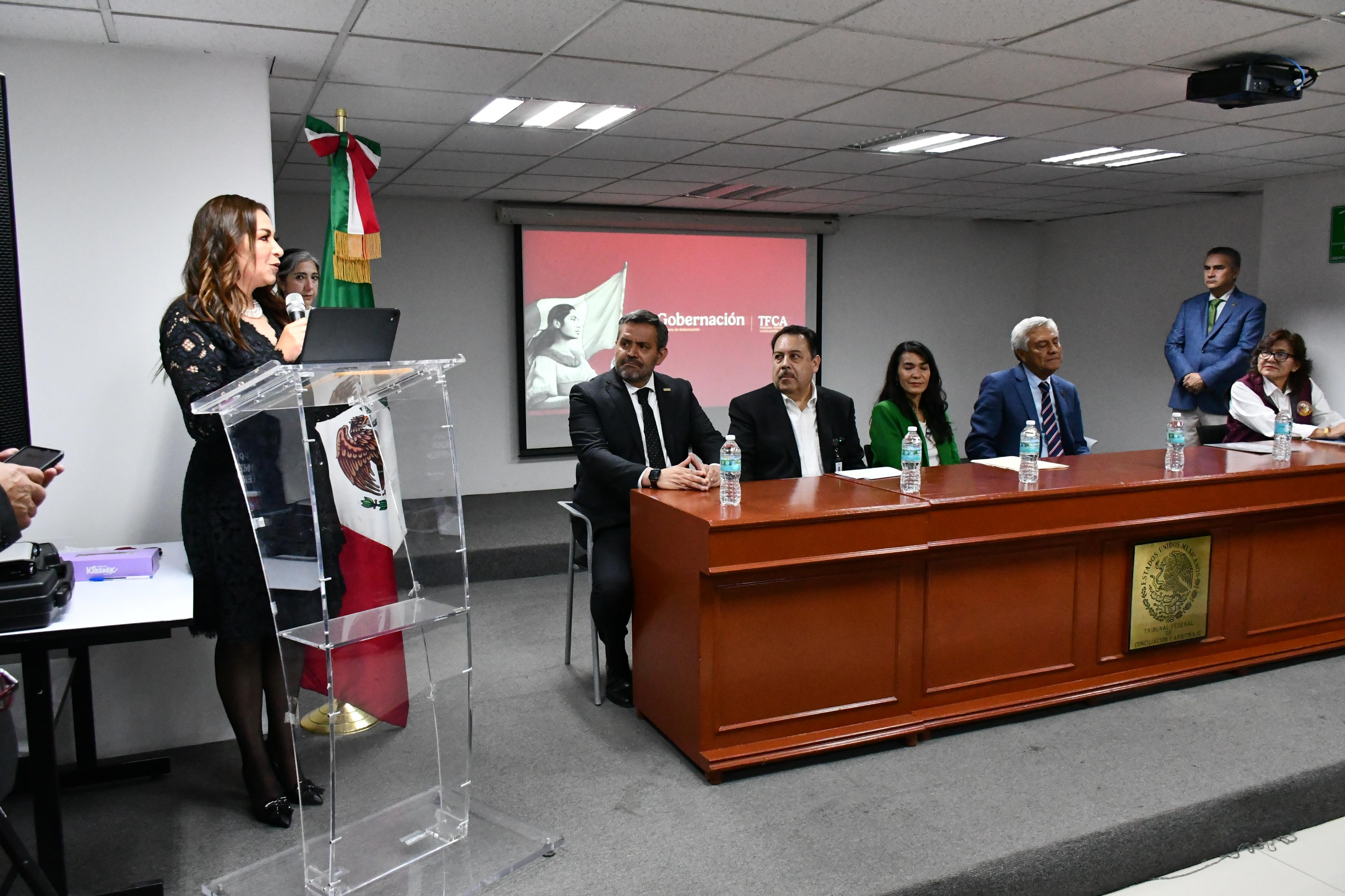 Inauguración de la Unidad Móvil de SuperISSSTE en el Tribunal Federal de Conciliación y Arbitraje